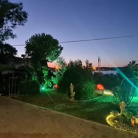 Deniz Ve Doga Ic Ice Tatil Sefa Camlik Holiday home